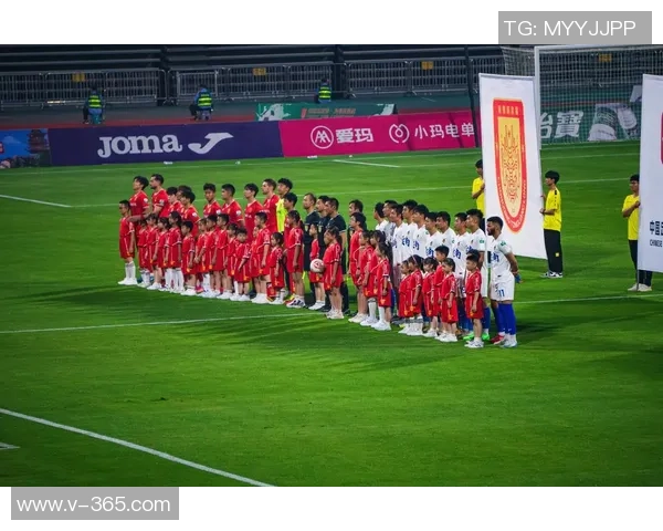 足球巨献：探秘重庆足球队的团队协作